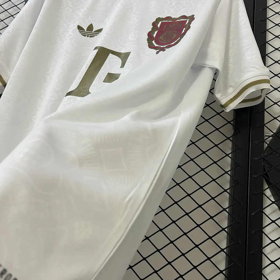 Bayern Especial 125 Anos 25/26 6