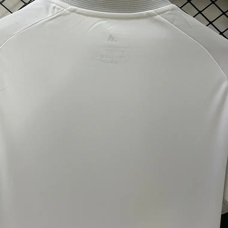 Real Madrid Home 25/26 7