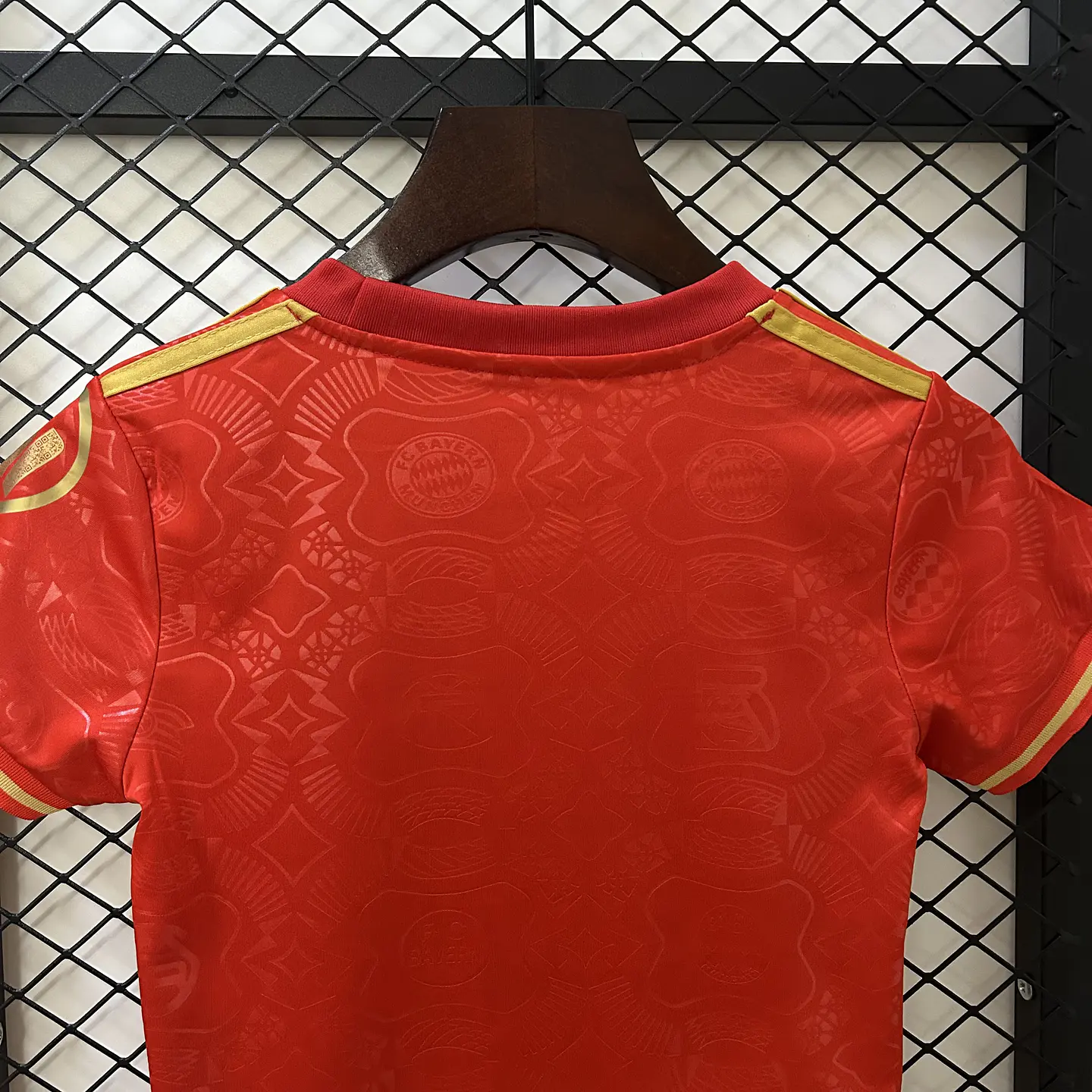Bayern Especial 125 Anos 25/26 Kit Criança 5