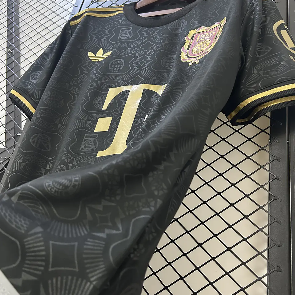 Bayern Especial 125 Anos 25/26 4