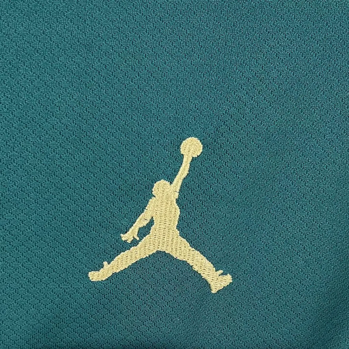 Liverpool Especial Jordan Concept 25/26 6