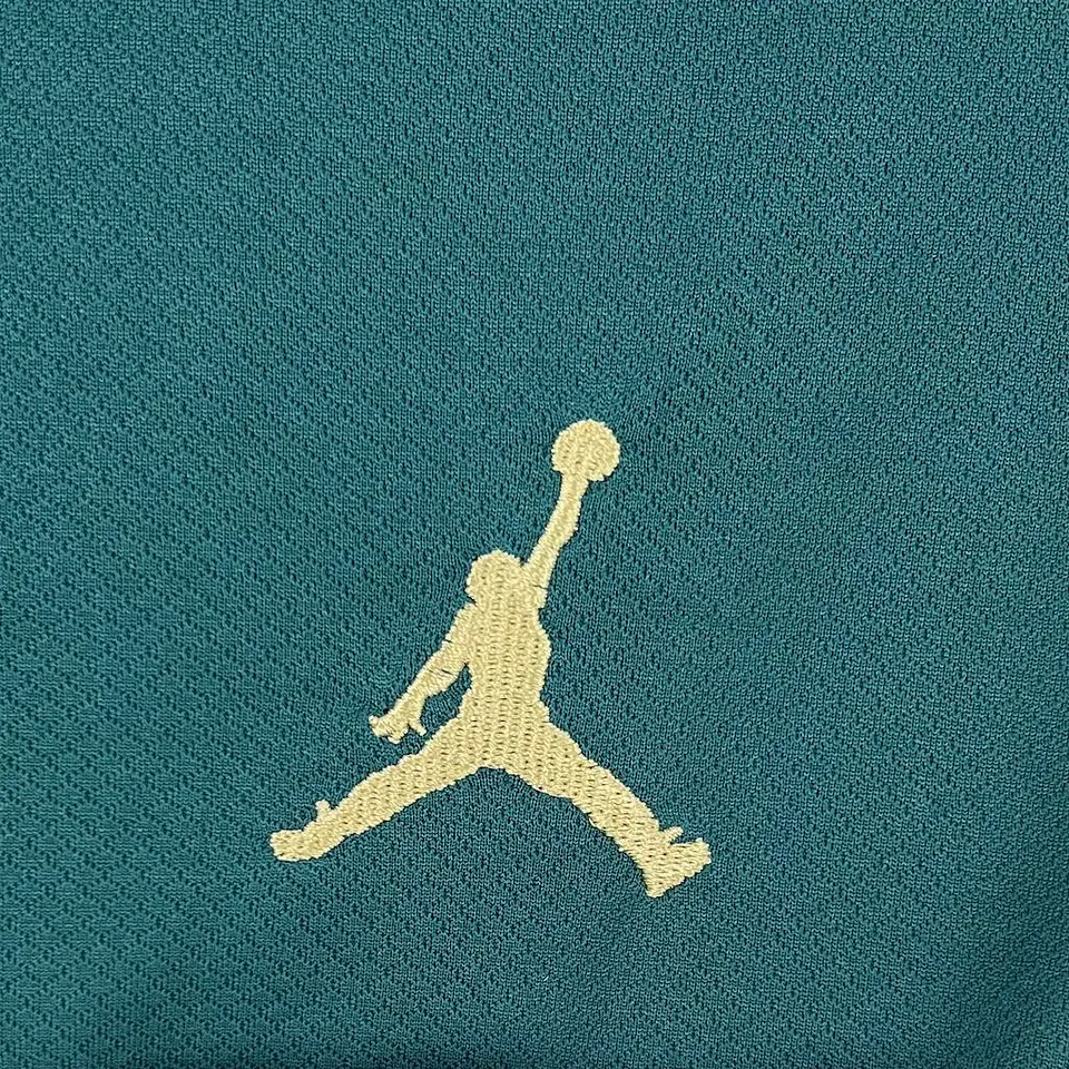 Liverpool Especial Jordan Concept 25/26 6