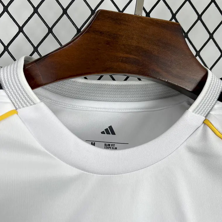 Real Madrid Home 25/26 9