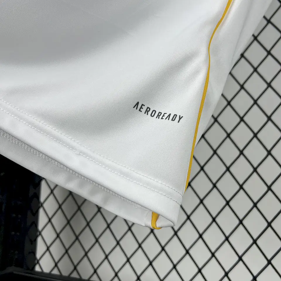 Real Madrid Home 25/26 11