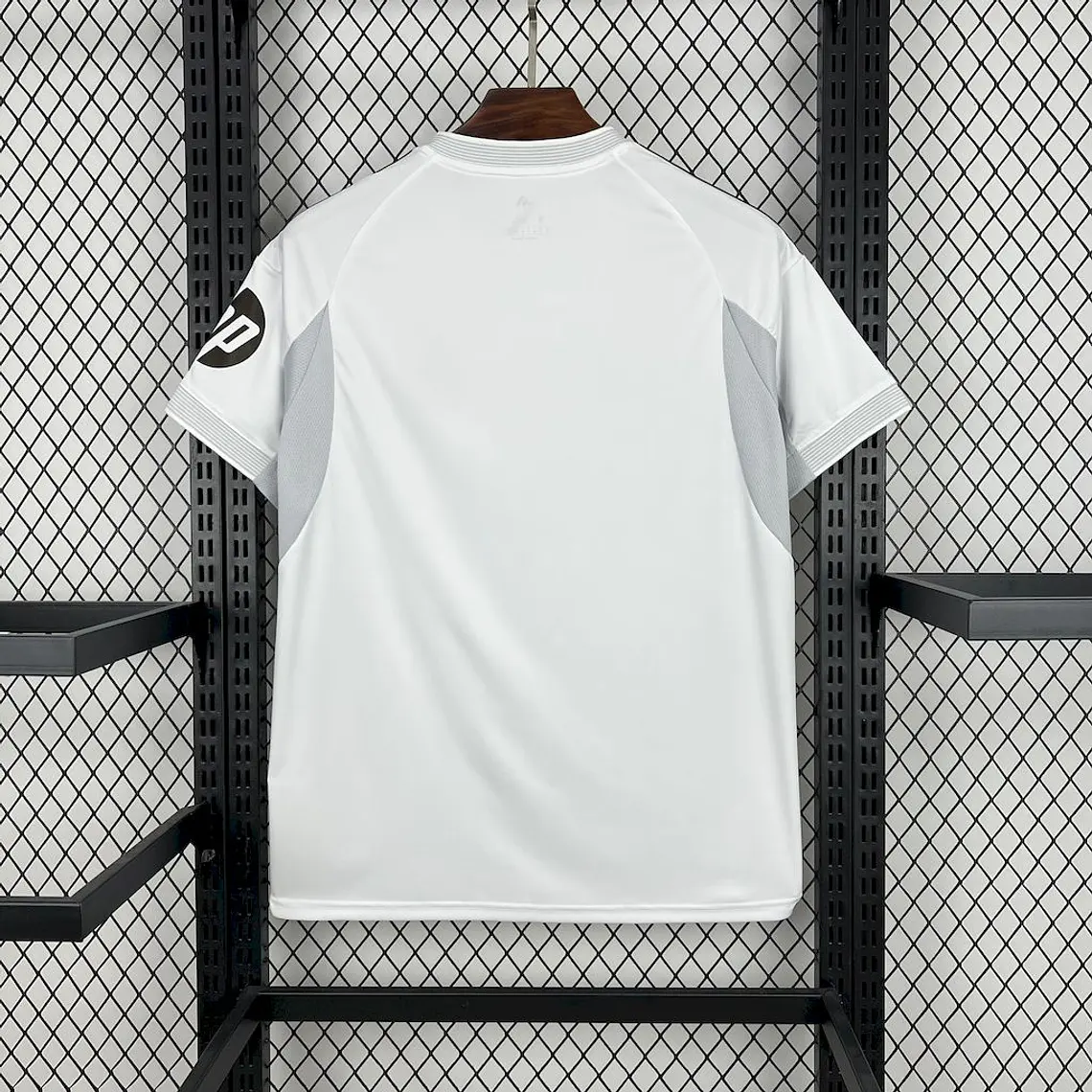Real Madrid Home 25/26 3