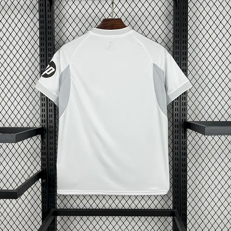 Real Madrid Home 25/26 3