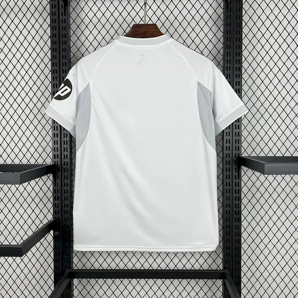 Real Madrid Home 25/26 3