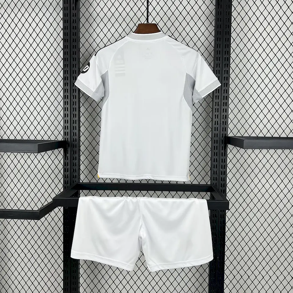Real Madrid Home 25/26 Kit Criança 3