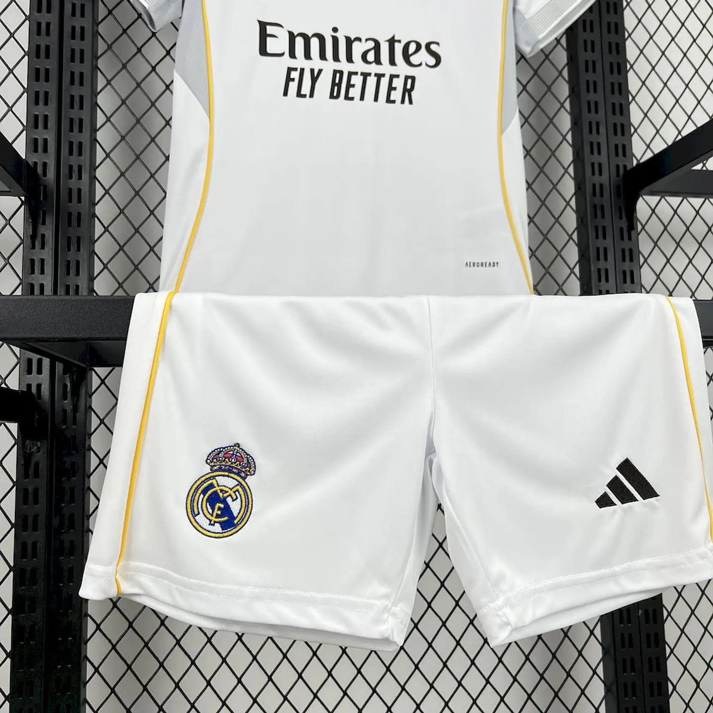 Real Madrid Home 25/26 Kit Criança 4