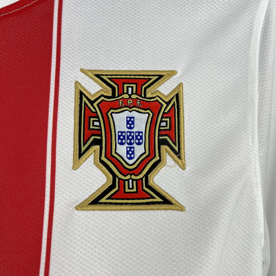 Portugal Away 2010 4