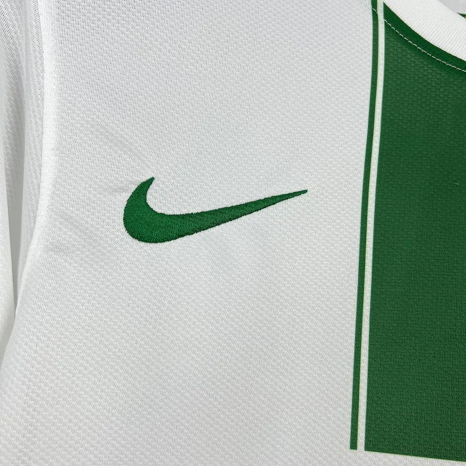 Portugal Away 2010 6