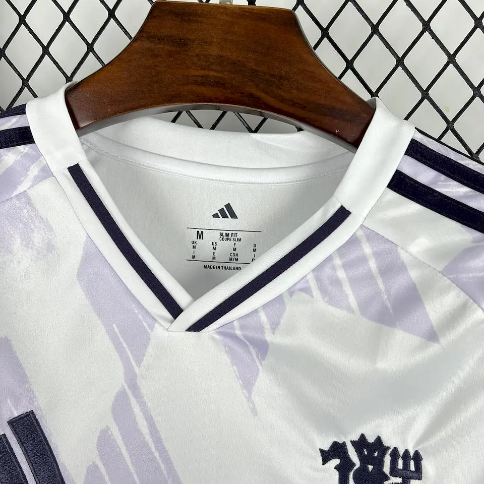 Manchester United Away 25/26 4