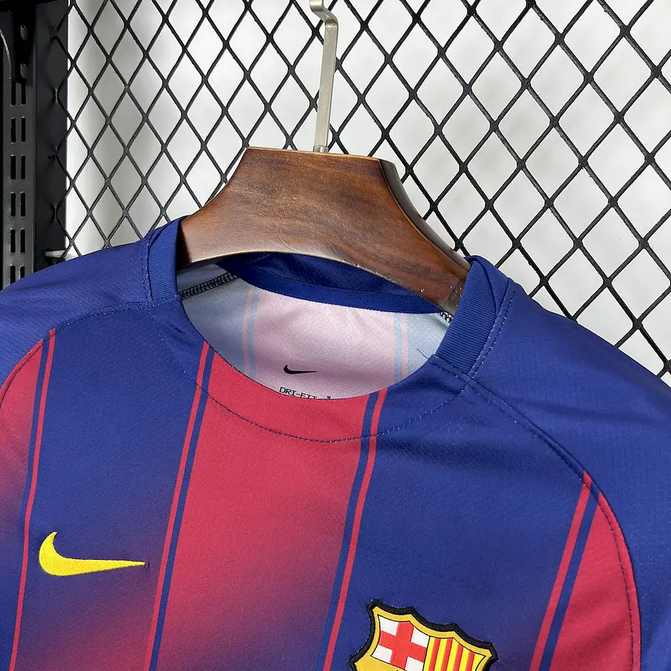 Barcelona Home 25/26 9