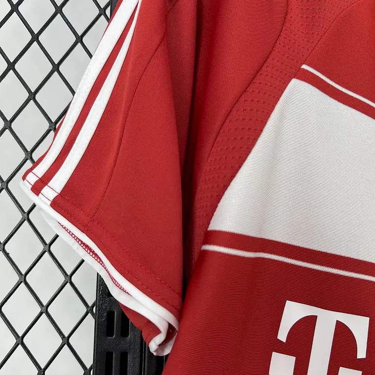 Bayern Home 07/08 9
