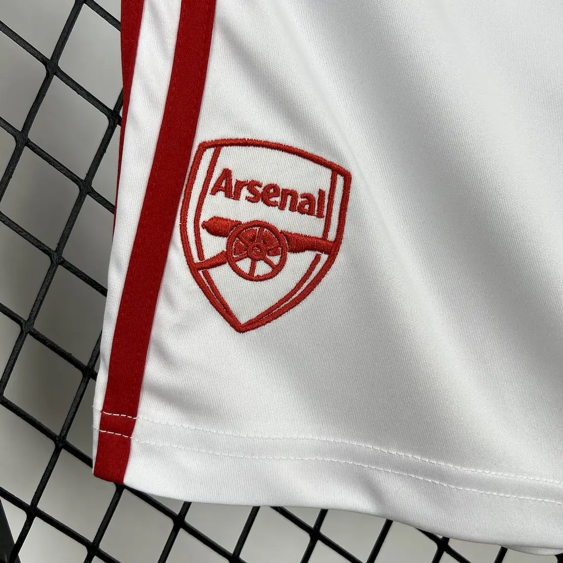 Arsenal Home 25/26 Kit Criança 9
