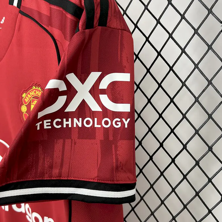 Manchester United Home 25/26 7