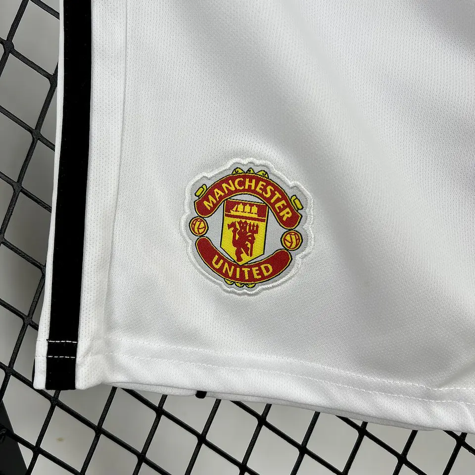Manchester United Home 25/26 Kit Criança 9