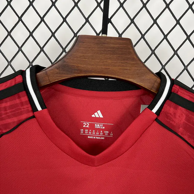 Manchester United Home 25/26 Kit Criança 4