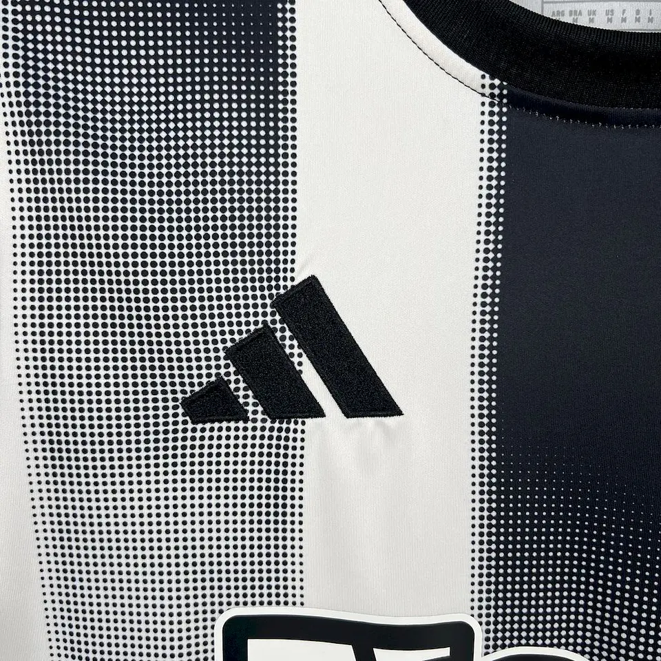 Newcastle Home 25/26 6