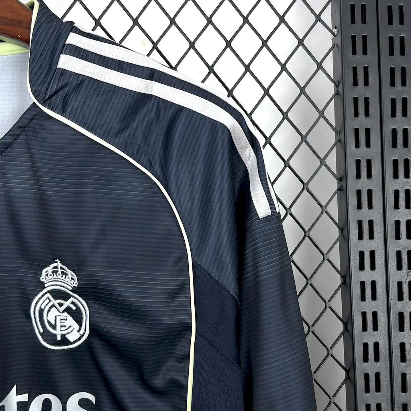 Real Madrid Away 25/26 Manga Longa 4
