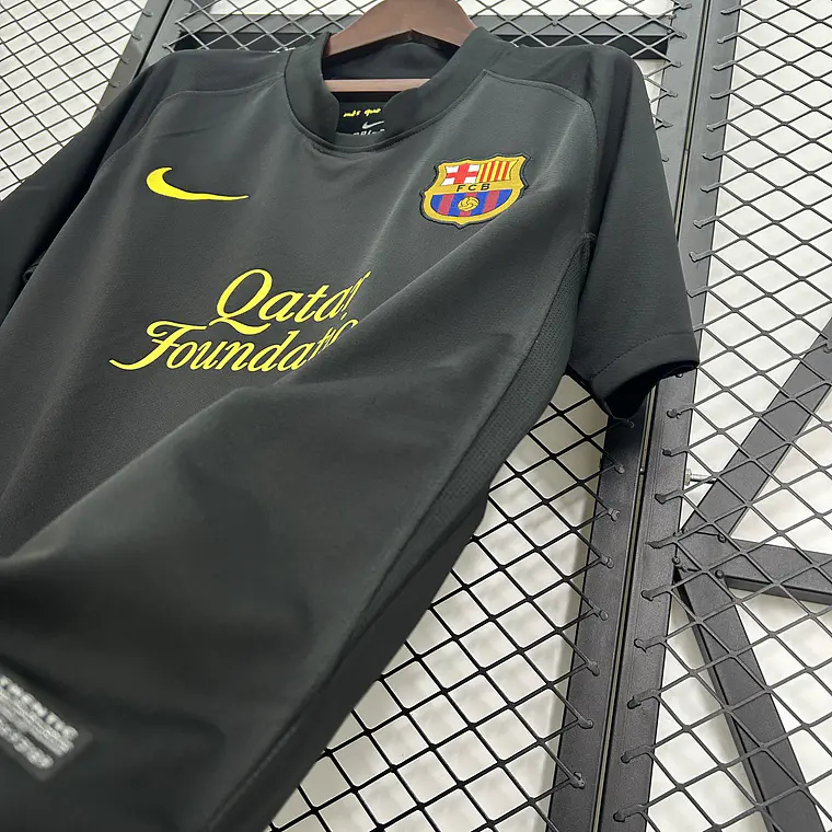 Barcelona Away 11/12 5