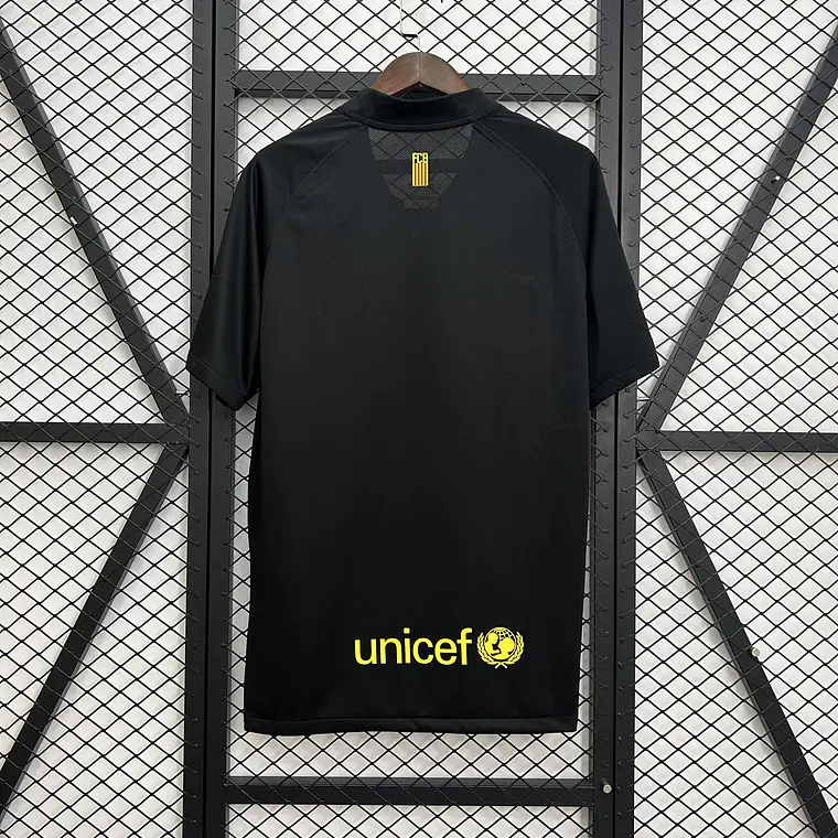 Barcelona Away 11/12 3