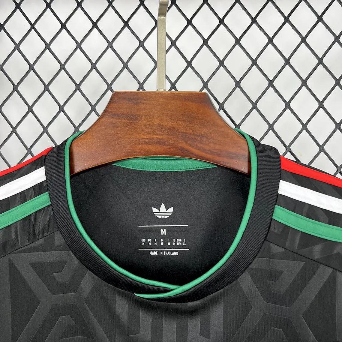 México Away 25/26 3