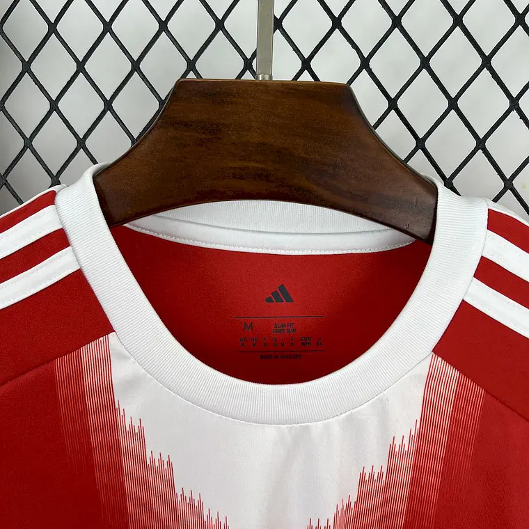 Bayern Home 25/26 9
