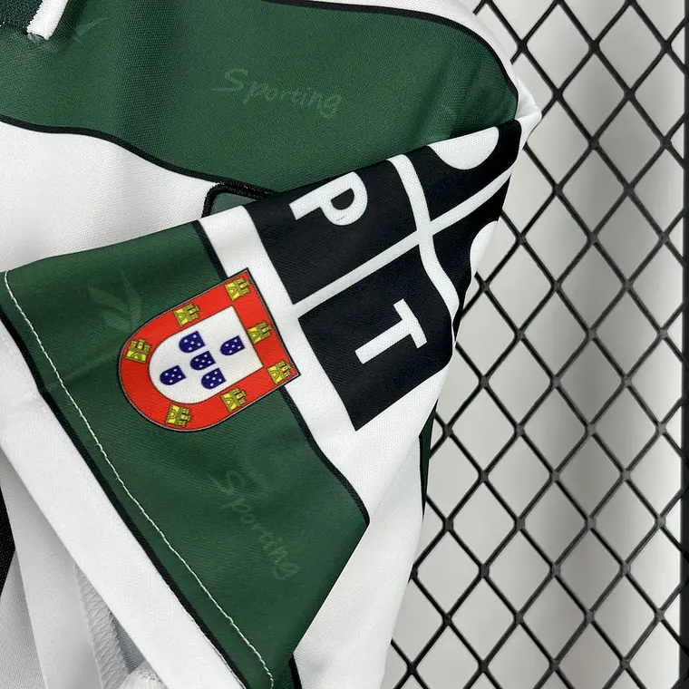 Sporting Home 00/01 6