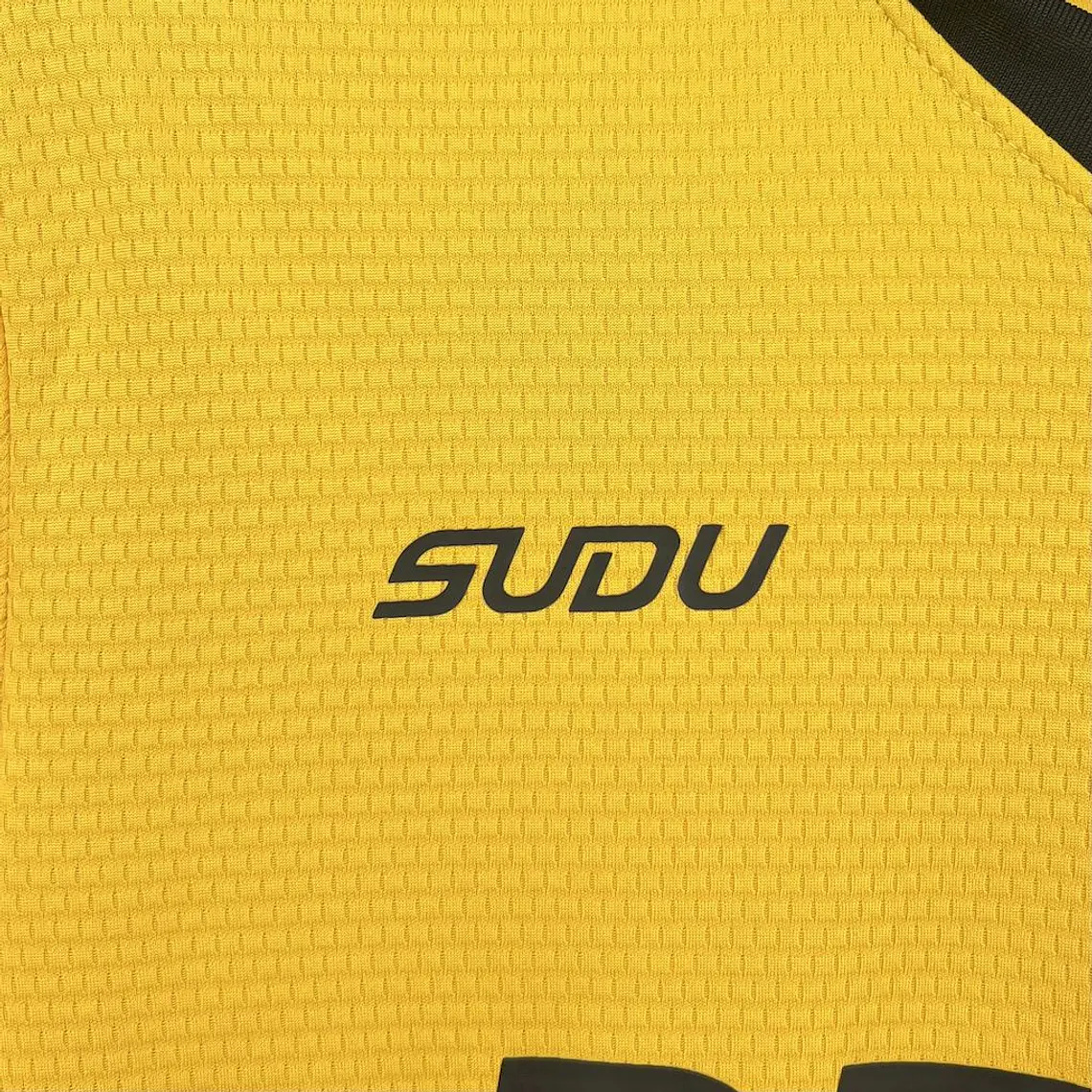 Wolves Home 25/26 8