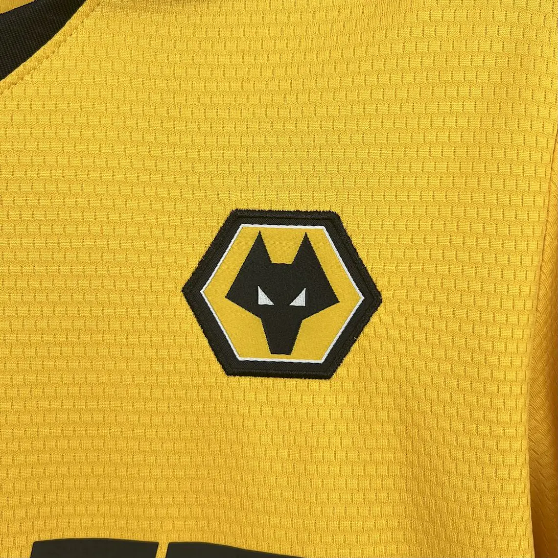 Wolves Home 25/26 6