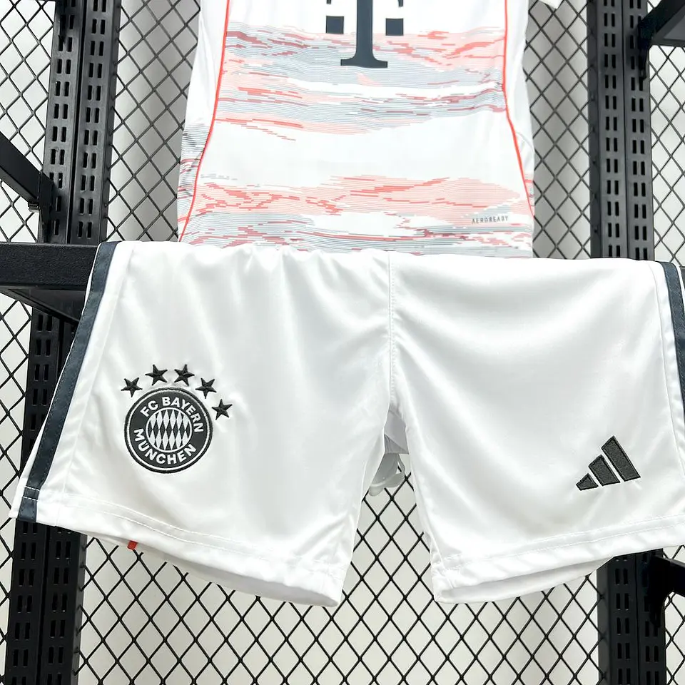 Bayern Away 25/26 Kit Criança 4