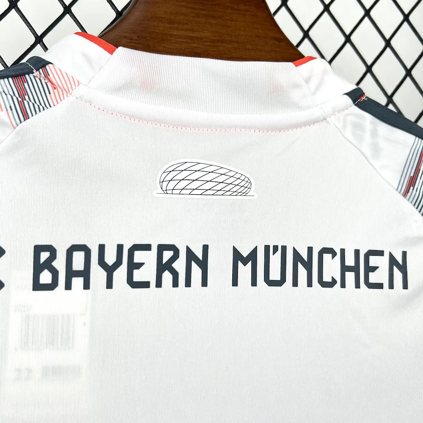 Bayern Away 25/26 Kit Criança 9