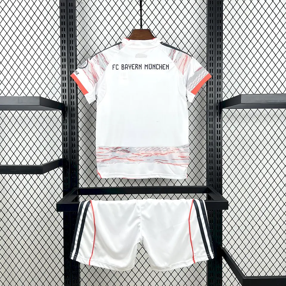 Bayern Away 25/26 Kit Criança 3
