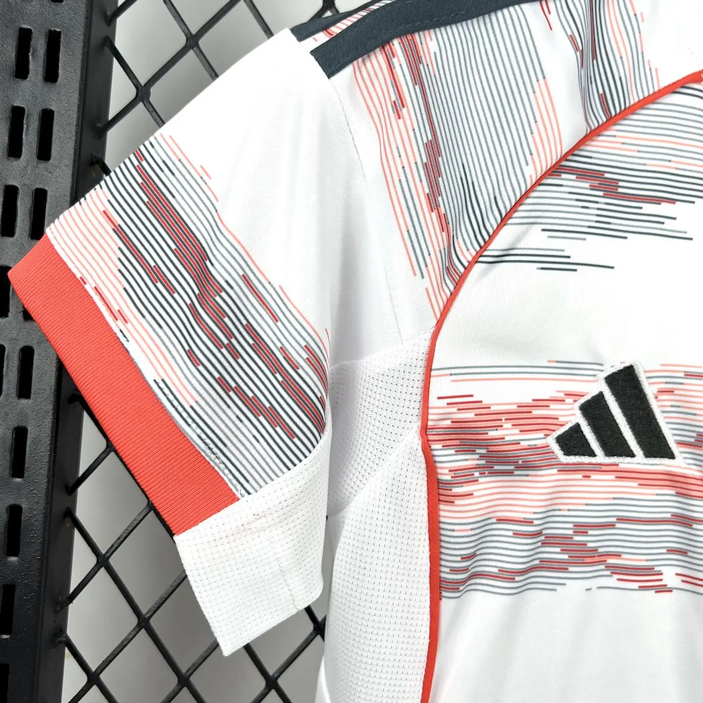 Bayern Away 25/26 Kit Criança 5