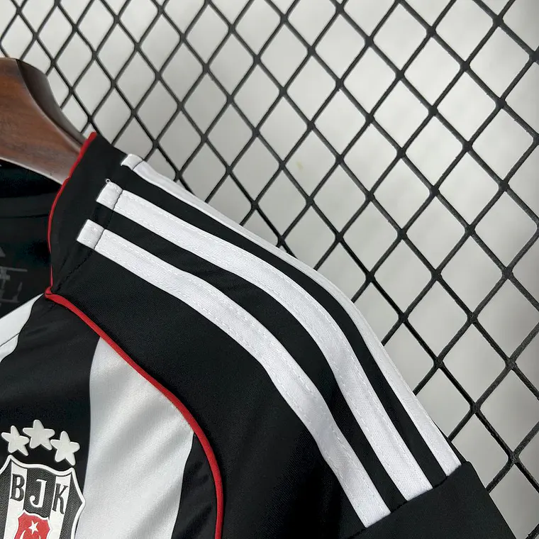 Besiktas Away 25/26 4