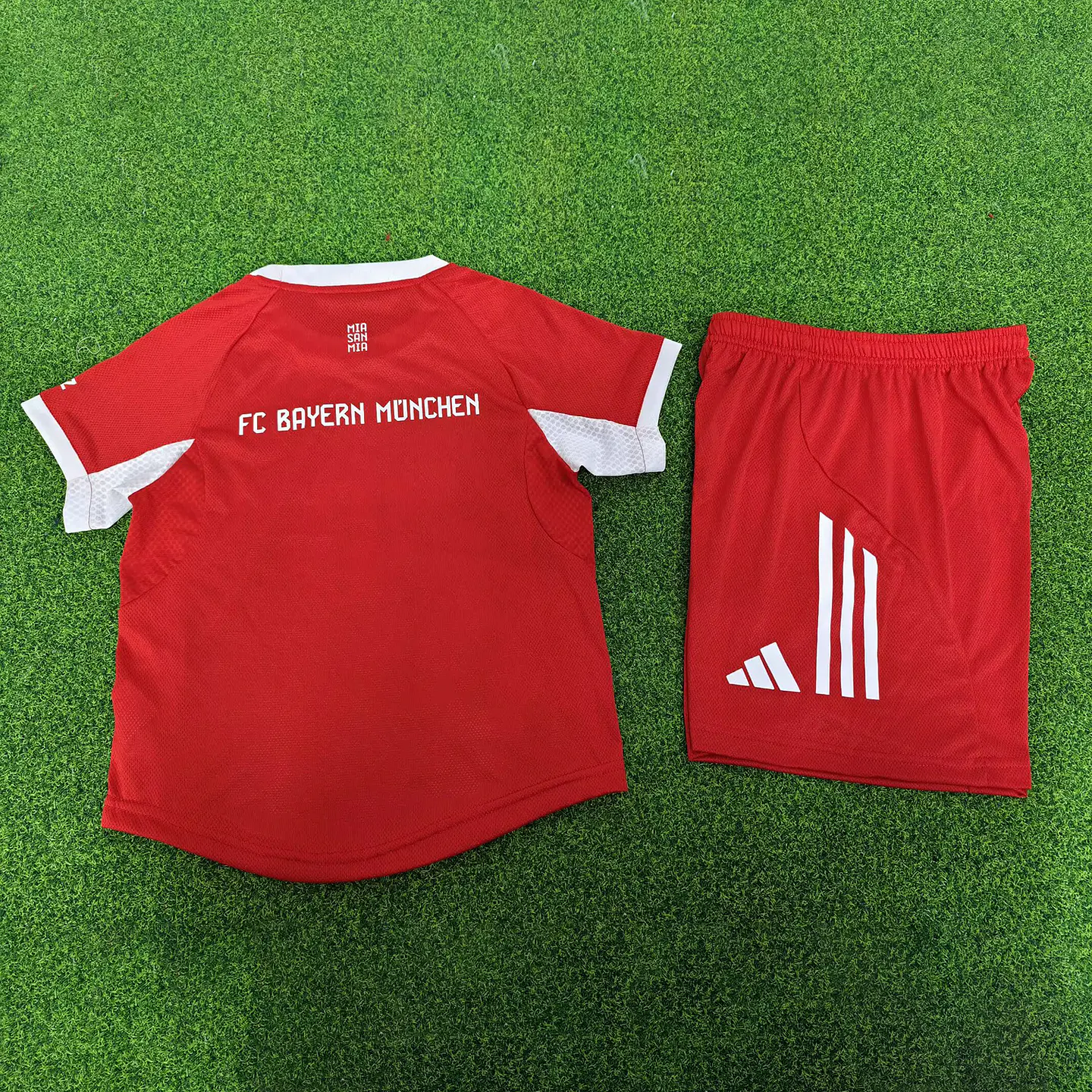 Bayern Home 25/26 Kit-Criança 3