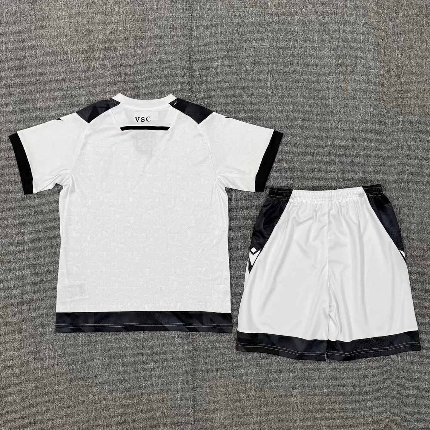 Vitória SC Home 25/26 Kit-Criança 3