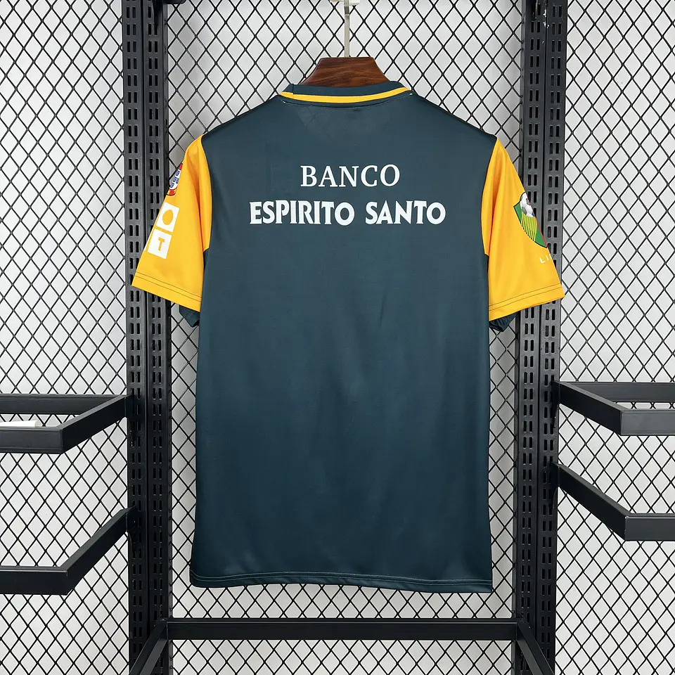 Sporting Away 02/03 3