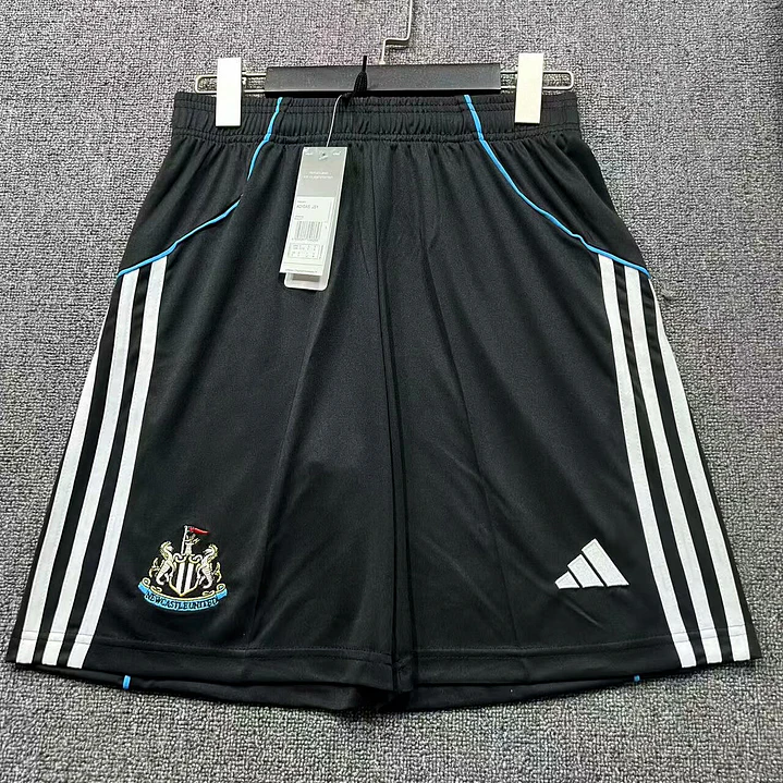 Newcastle Calções Home 25/26 1