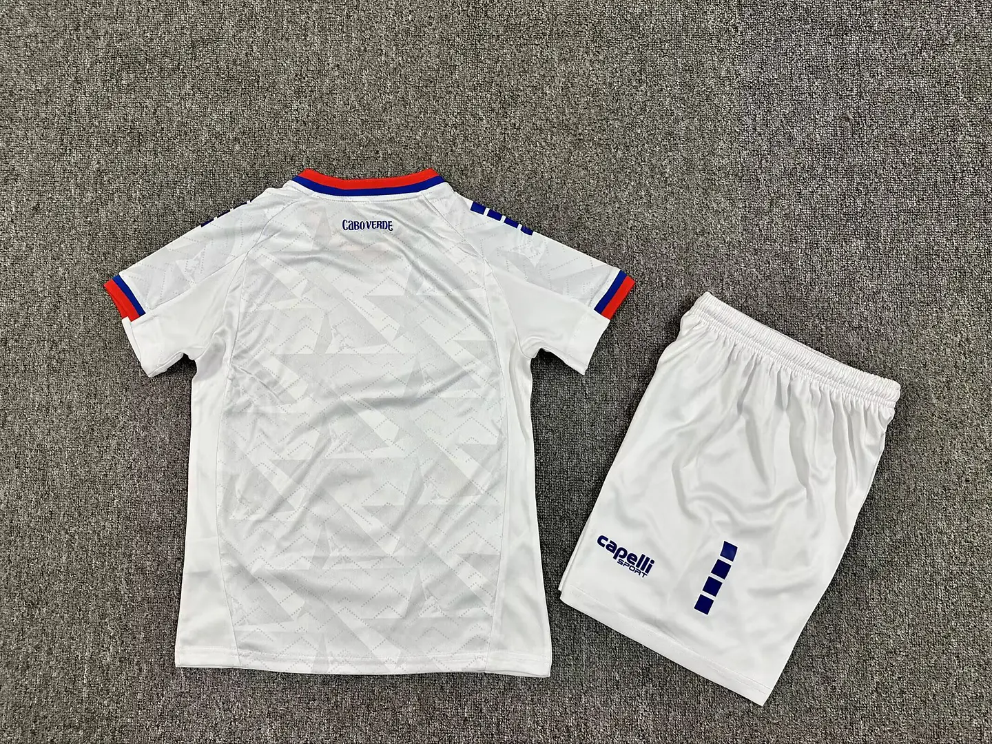Cabo Verde Away Mundial 2026 Kit Criança 3