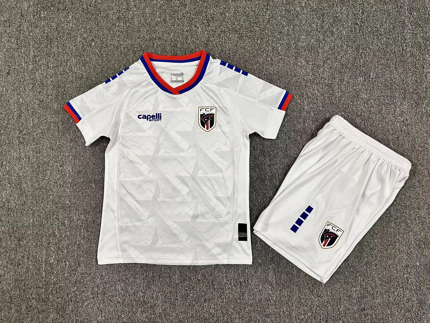 Cabo Verde Away Mundial 2026 Kit Criança 2