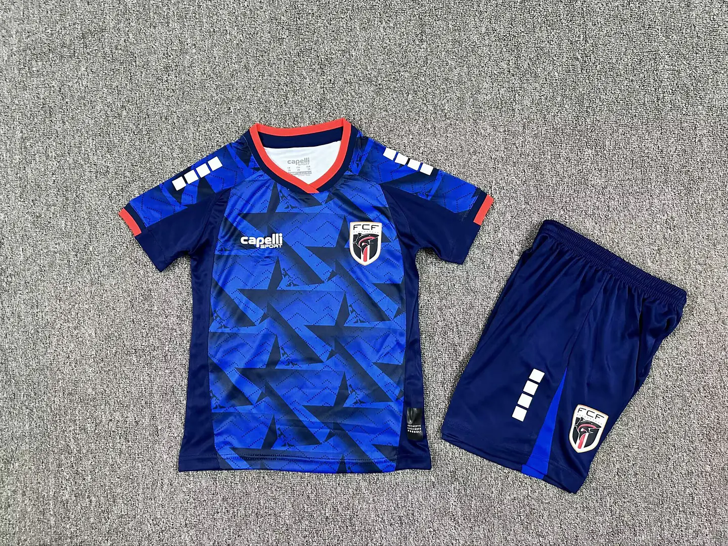 Cabo Verde Home Mundial 2026 Kit Criança 2