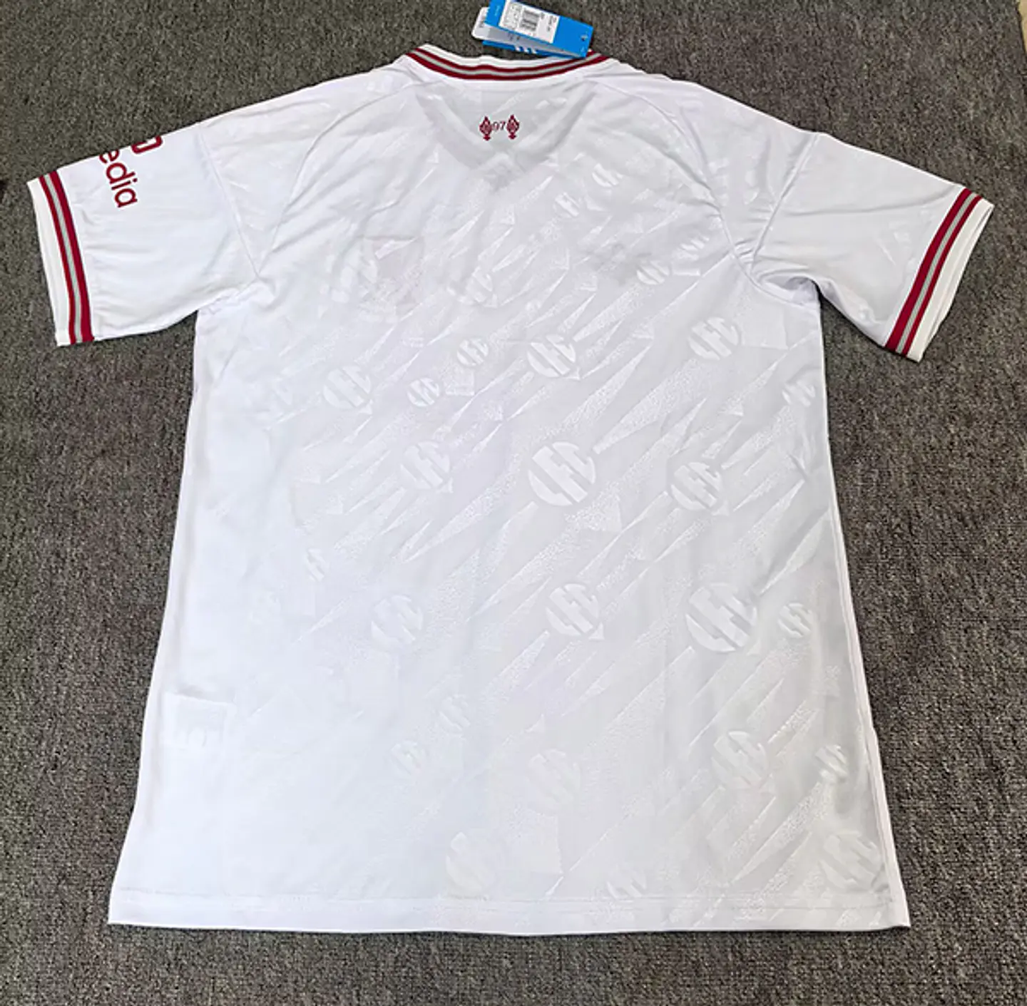 Liverpool Away 26/27 3