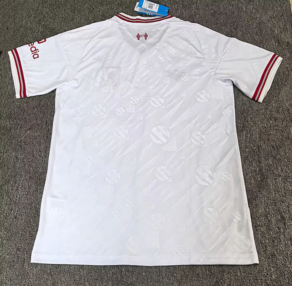 Liverpool Away 26/27 3