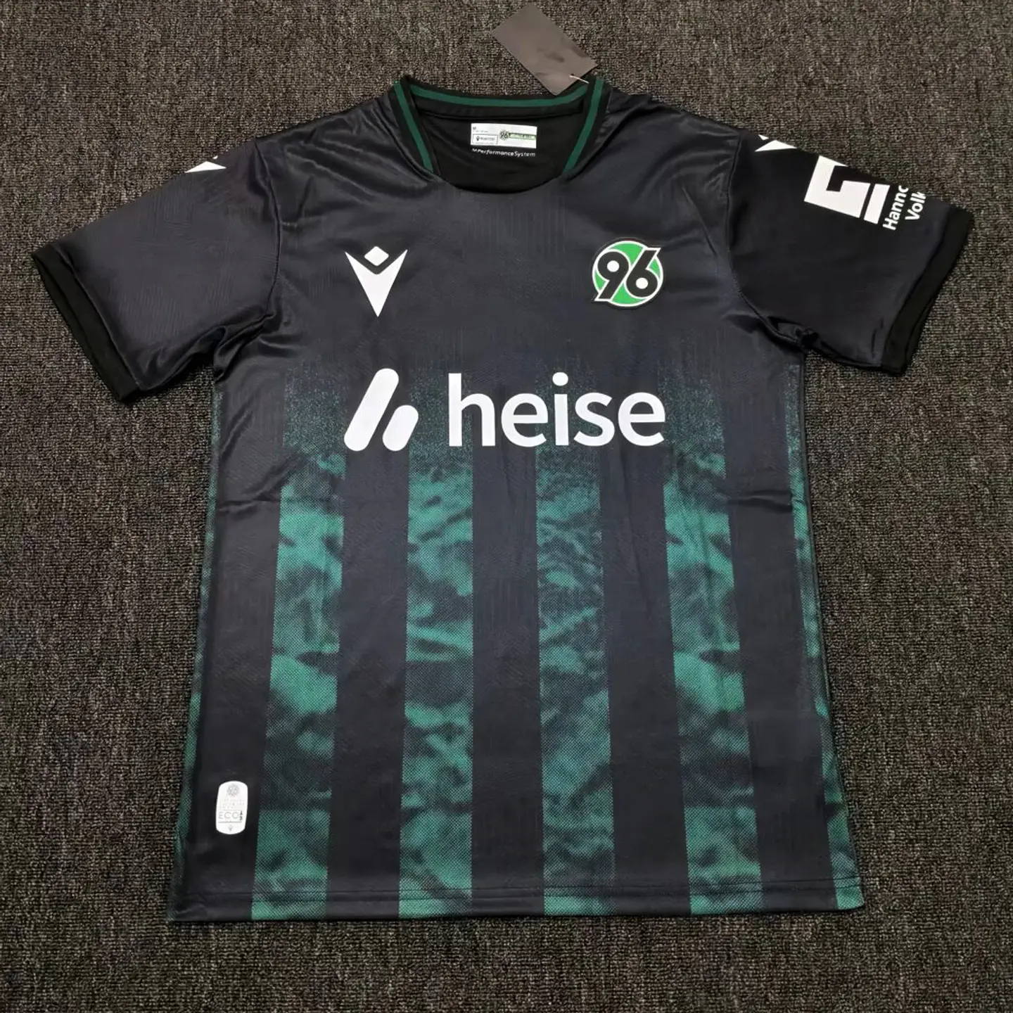 Hannover Away 26/27 2