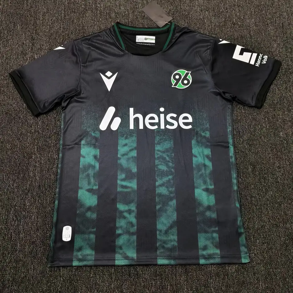 Hannover Away 26/27 2