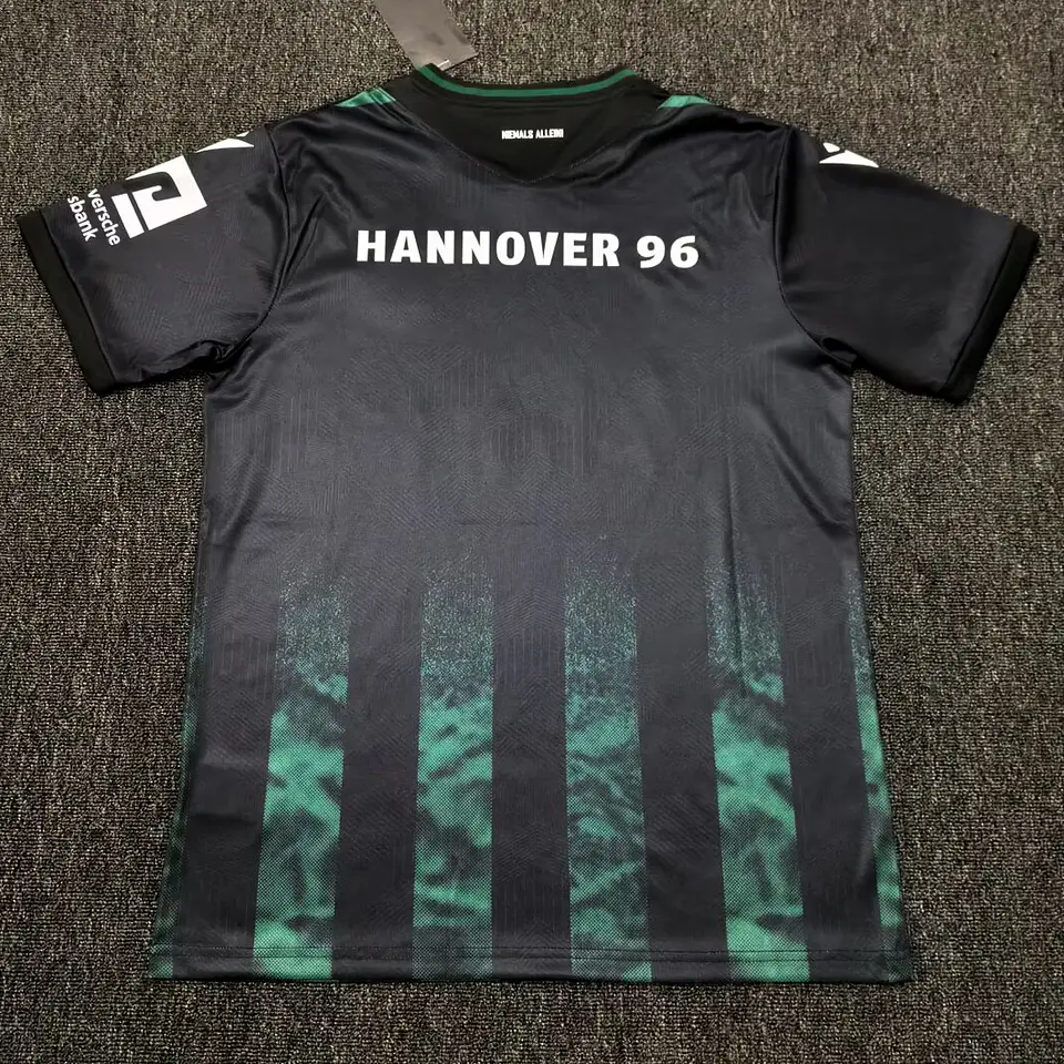 Hannover Away 26/27 3