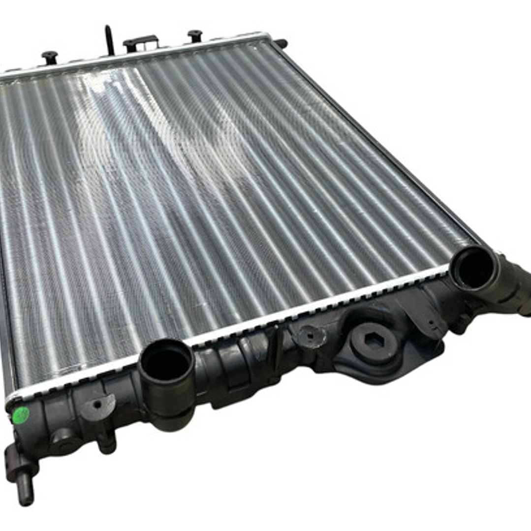 Radiador Motor Para Renault Clio 1.6 2000 - 2008 3