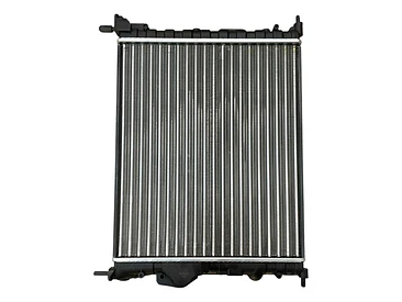 Radiador Motor Para Renault Clio 1.6 2000 - 2008 4